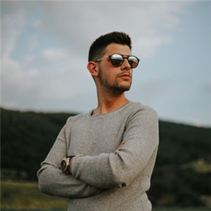 Costruire pannelli in alluminio decorativo tagliato laser