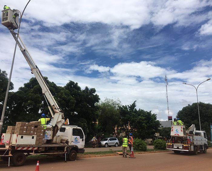 I lampioni a LED non causano l'inquinamento ambientale 左蓉-宣盟 -7 组