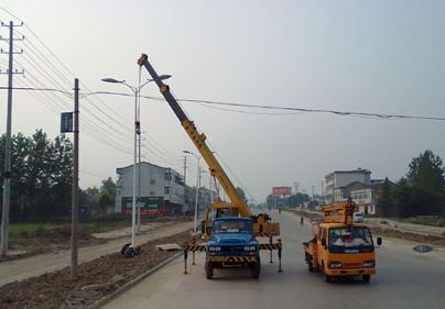 Ovvi vantaggi del lampione solare 淄博风向标信息科技有限公司 -2 组-张玲玲